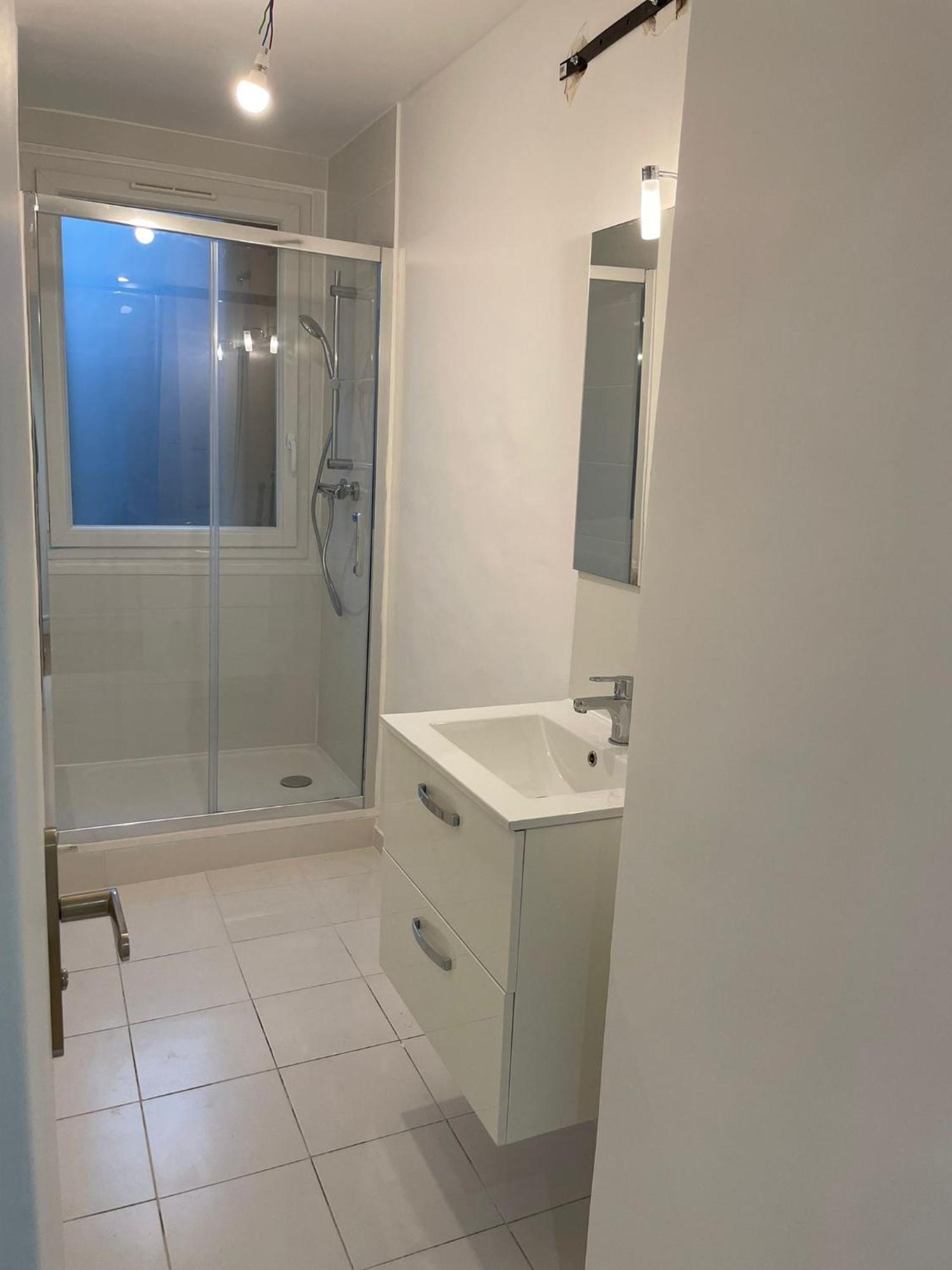 5 People/Paris-Cdg/France Stadium Apartman Bagnolet Kültér fotó