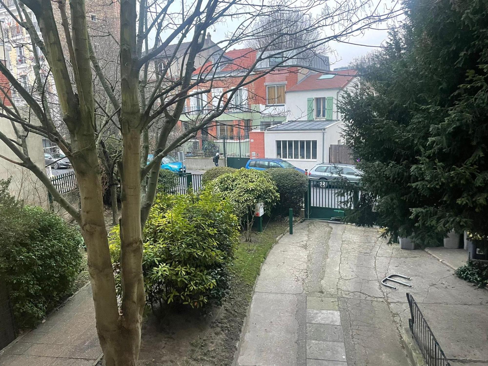 5 People/Paris-Cdg/France Stadium Apartman Bagnolet Kültér fotó